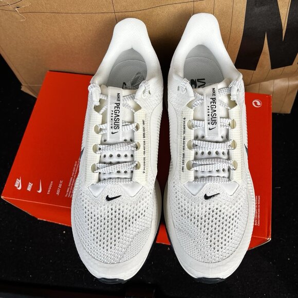 NEW Nike Pegasus Premium Sail Metallic Silver HQ2593-106 Women Size 9 - Picture 3 of 6